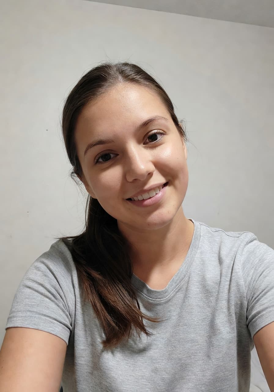 Original casual selfie before SelfAI AI Photo Studio transforms it into a professional headshot
